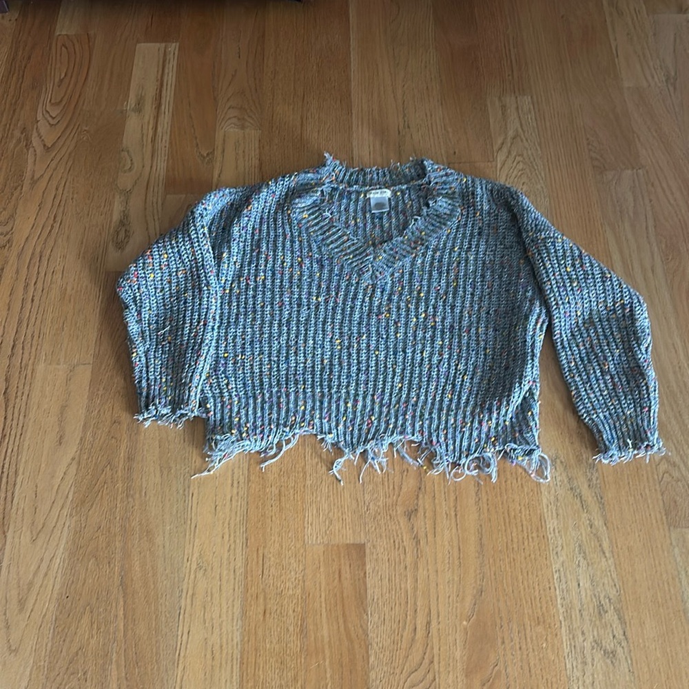 Main Strip Loose Fit Distressed Gray Confetti V-Neck Sweater Women's size small